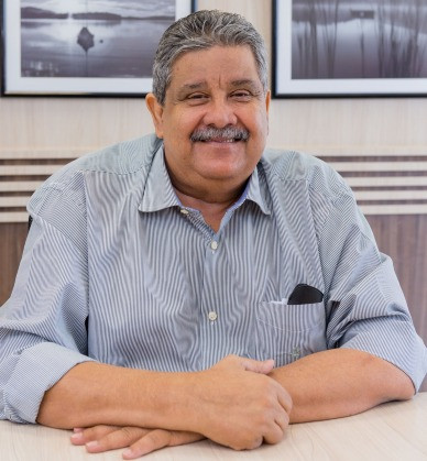 José
